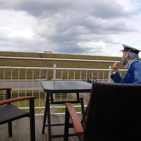 Haus Helgoland Apartment Gruenendeich